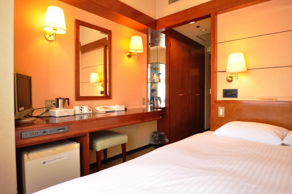 Toko City Hotel Umeda Ōsaka Zimmer foto